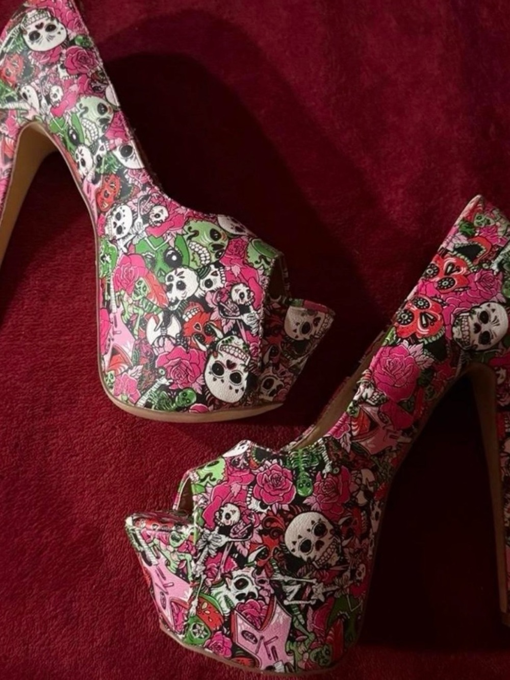 Shoe Dazzle Pink & Green Skull Floral Platform Heels